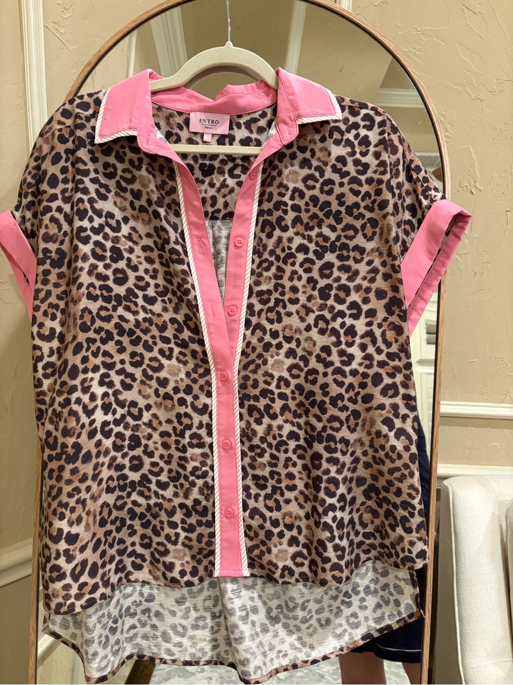 entro Pink-Trim Leopard Print ' Button-Up Top